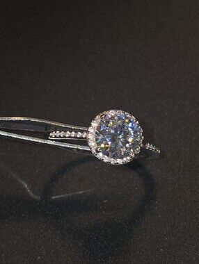 🌟 2ct Moissanite Round Brilliant Halo Ring. Gold plated over S925.
